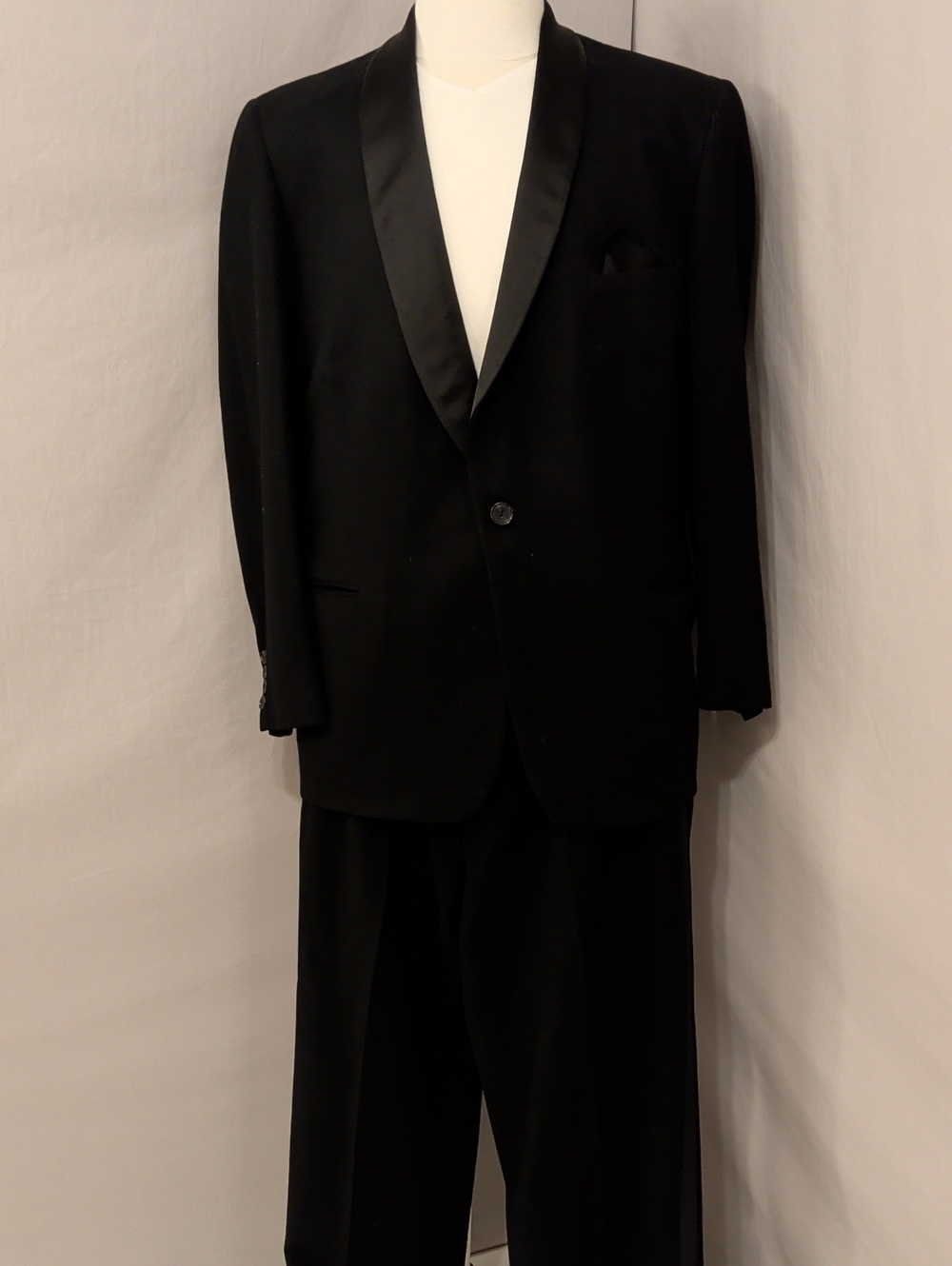 1940s Vintage Men's Tuxedo Black Wool w Shawl Lapel Jacket & Trousers Suspenders